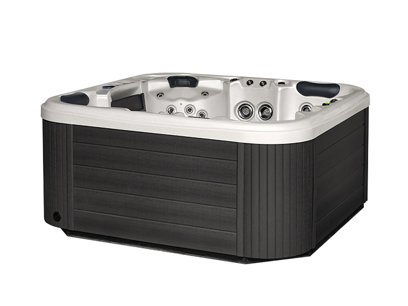 Hot tub C200